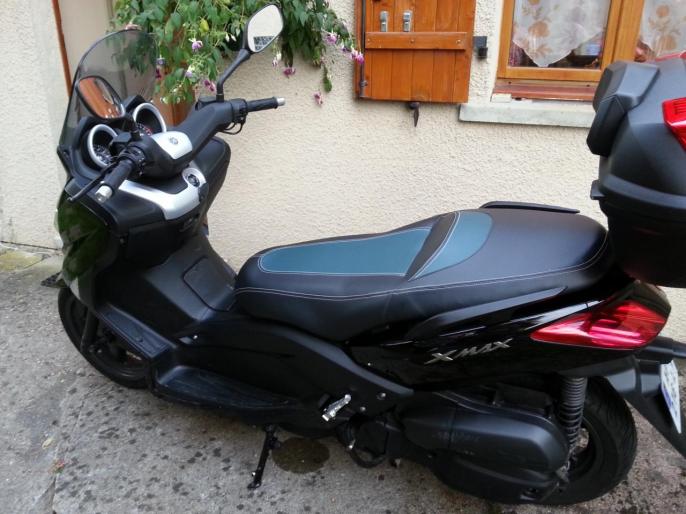 Selle sur scooter Yamaha Xmax 125 - rabaissée