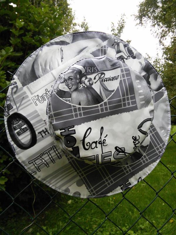 C001.01.25.00 - Chapeau capeline - motifs années 50