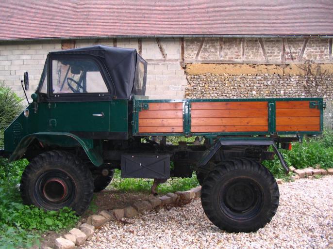 Mercedes Unimog