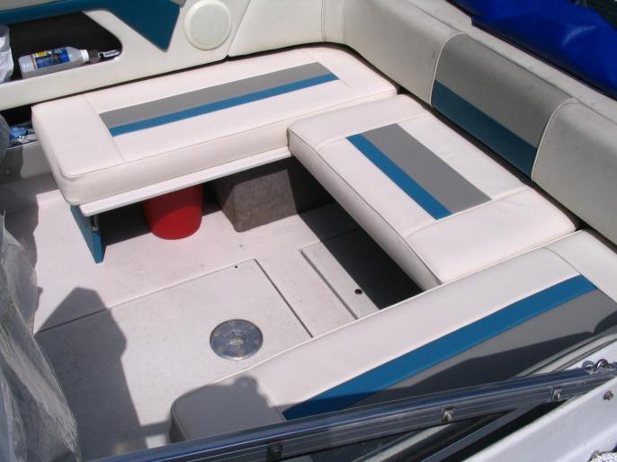 Banquette extérieure bateau