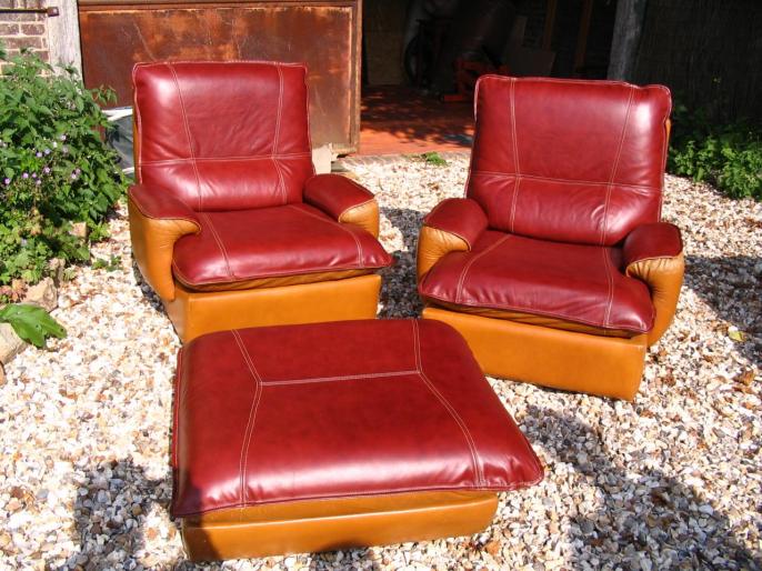 Fauteuils et pouf