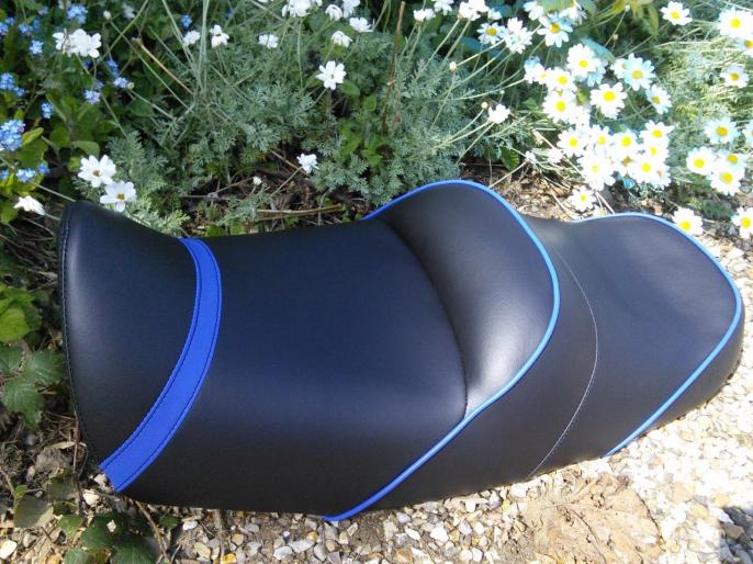 Selle Suzuki bi-ton